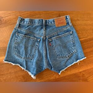 Levi’s Cuff Off Distressed Jean Shorts - W 25